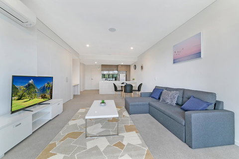 Stylish And Neat Two Bed Apartment In Wentworth Point - Accommodation Batemans Bay 1