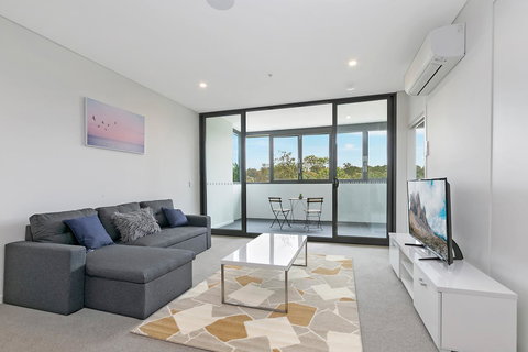 Stylish And Neat Two Bed Apartment In Wentworth Point - Accommodation Batemans Bay 0