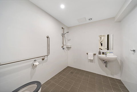Carlton Suites - Accommodation Batemans Bay 5