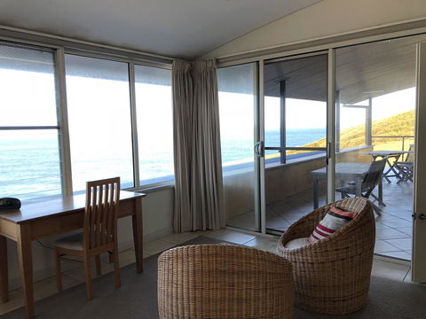 OceanScape Luxury Beachfront Villas - Accommodation Batemans Bay 6