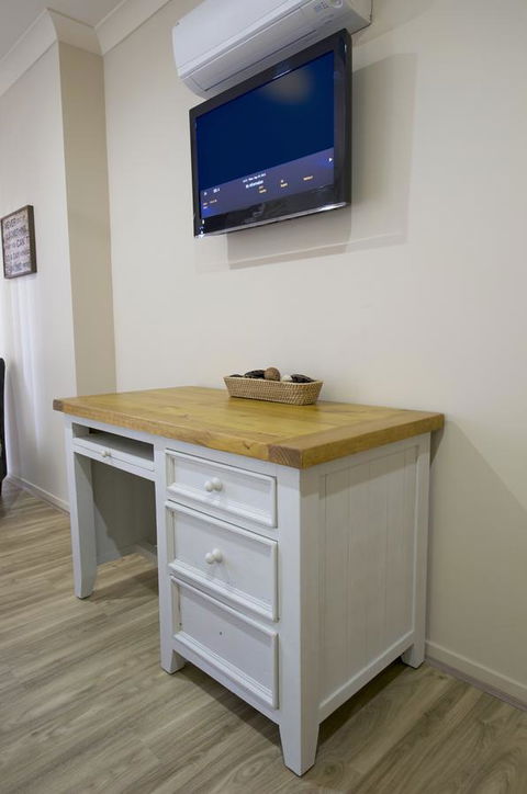 Marty's @ Little Beach - Accommodation Batemans Bay 26