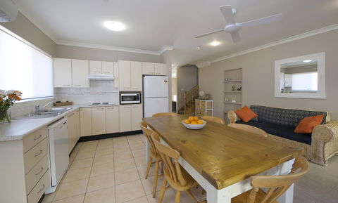 Marty's @ Little Beach - Accommodation Batemans Bay 10