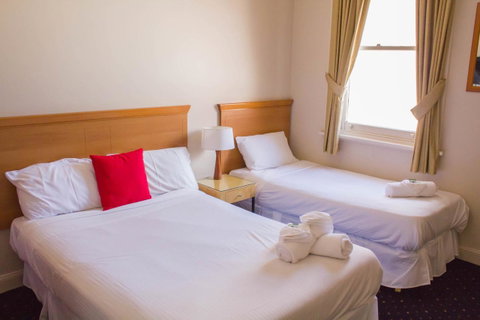 Gardners Inn Hotel - Accommodation Batemans Bay 3