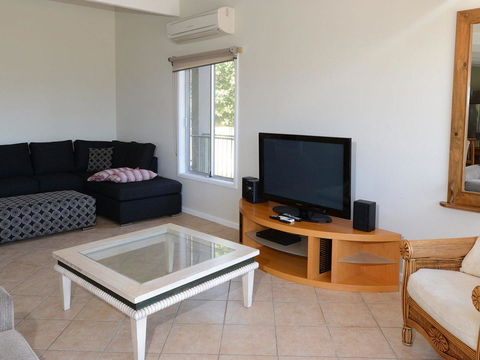 2 Cliff Road - Accommodation Batemans Bay 9