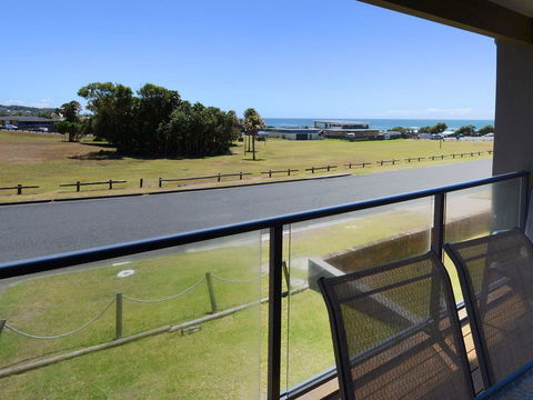 2 Cliff Road - Accommodation Batemans Bay 4