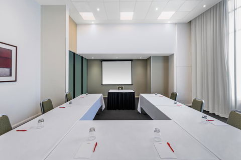 Adina Apartment Hotel Sydney Central - Accommodation Batemans Bay 13