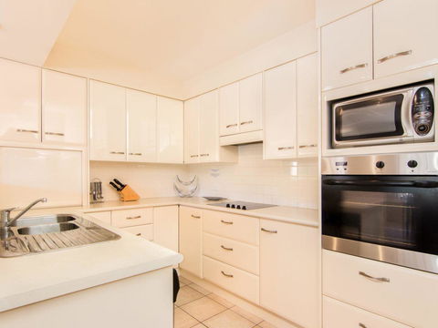 Millennium 102 With Pool In Complex - Accommodation Batemans Bay 9