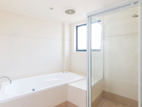 Millennium 102 With Pool In Complex - Accommodation Batemans Bay 4