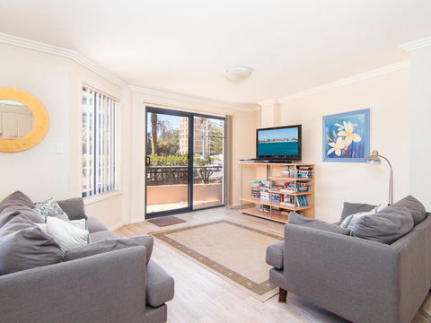Millennium 102 With Pool In Complex - Accommodation Batemans Bay 7