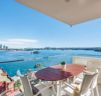 Panoramic harbour views and unbeatable comfort - Accommodation Batemans Bay