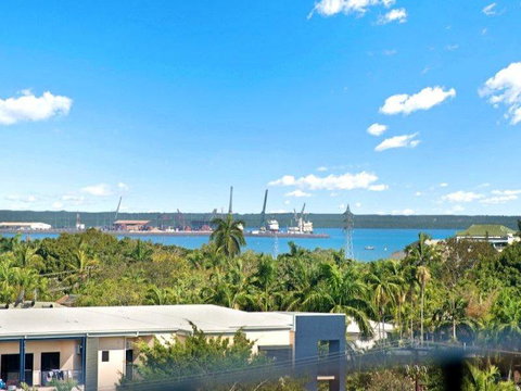 Nomikis\'On The Avenue - Accommodation Batemans Bay 15