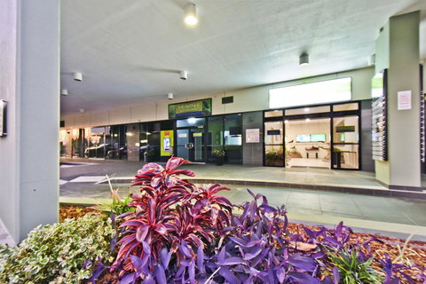 Nomikis\'On The Avenue - Accommodation Batemans Bay 19
