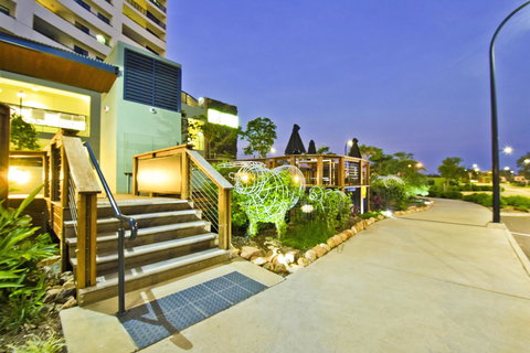 Nomikis\'On The Avenue - Accommodation Batemans Bay 2