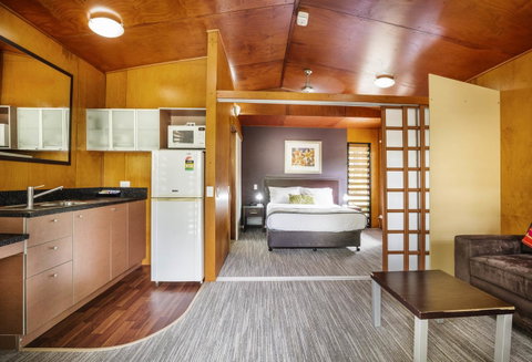 Mercure Darwin Airport Resort - Accommodation Batemans Bay 3