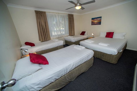 Beaches Serviced Apartments - Accommodation Batemans Bay 0