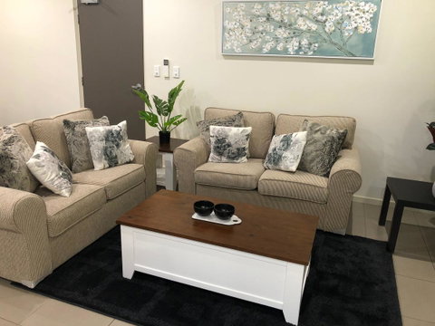 Darwin-Ocean Views, Tropical Getaway, Pool & Aircon - Accommodation Batemans Bay 5