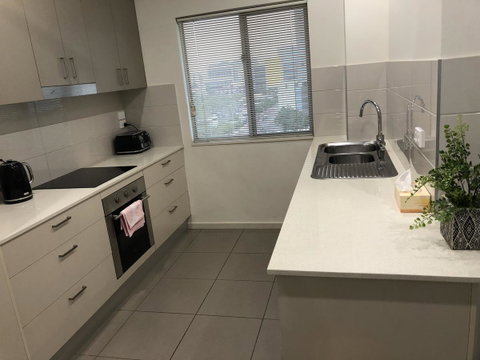 Darwin-Ocean Views, Tropical Getaway, Pool & Aircon - Accommodation Batemans Bay 10