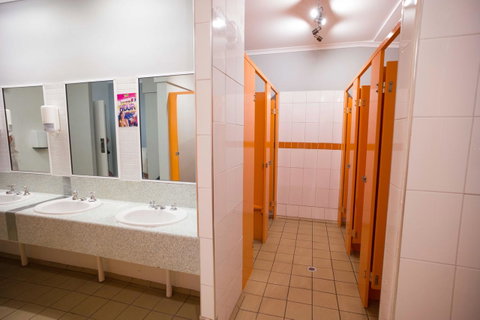 Melaleuca On Mitchell - Darwin YHA - Accommodation Batemans Bay 3