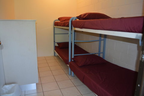 Frogs-Hollow Backpackers - Accommodation Batemans Bay 9