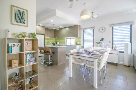 ZEN QUEST - The NOMADS PAD Near Nightcliff Markets & Sunset Foreshore - Accommodation Batemans Bay 12