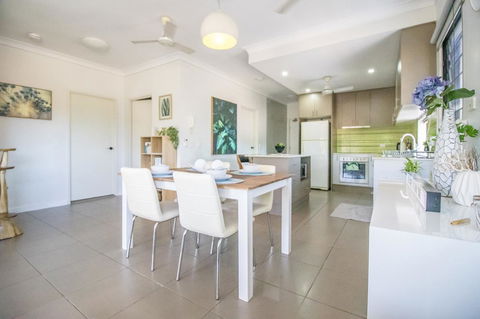 ZEN QUEST - The NOMADS PAD Near Nightcliff Markets & Sunset Foreshore - Accommodation Batemans Bay 13