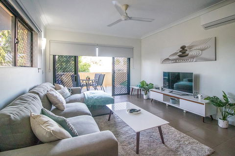 ZEN QUEST - The NOMADS PAD Near Nightcliff Markets & Sunset Foreshore - Accommodation Batemans Bay 2