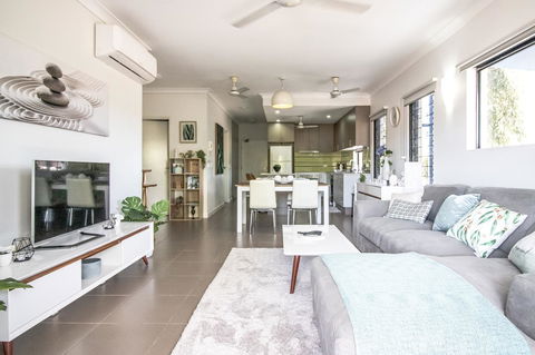 ZEN QUEST - The NOMADS PAD Near Nightcliff Markets & Sunset Foreshore - Accommodation Batemans Bay 1