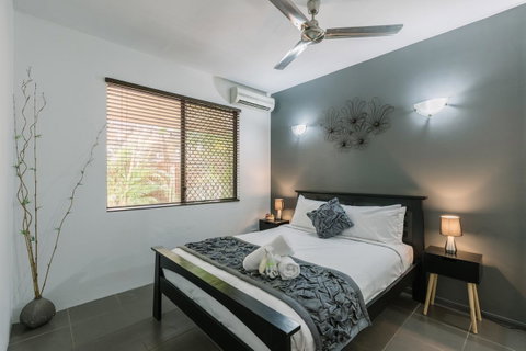 CitySide Apartment - 2 Bedroom With Private Courtyard - Accommodation Batemans Bay 17