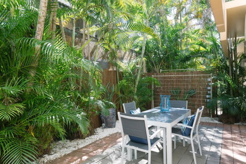 CitySide Apartment - 2 Bedroom With Private Courtyard - Accommodation Batemans Bay 13