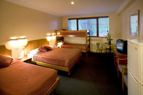Madison Capital Executive Apartments - Accommodation Batemans Bay 4