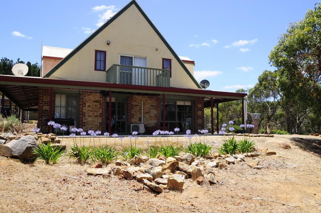 Duncan SA Accommodation Batemans Bay