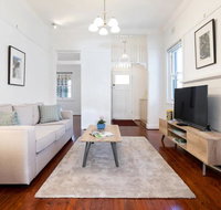 Bright and Elegant Executive 3 Bedroom Family Home - Accommodation Batemans Bay