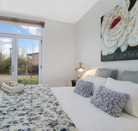 Bright Bliss - Luxury Guesthouse - Accommodation Batemans Bay