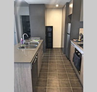 Bright Modern Stylish - Top Floor Apt - Woden - Accommodation Batemans Bay