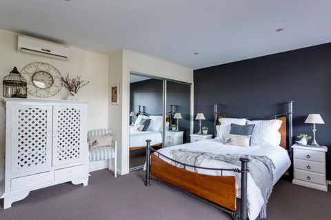 Bungalow On The Coast - Accommodation Batemans Bay 0