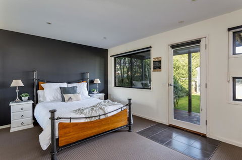 Bungalow On The Coast - Accommodation Batemans Bay 3