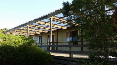 Bushland Retreat - Accommodation Batemans Bay 0