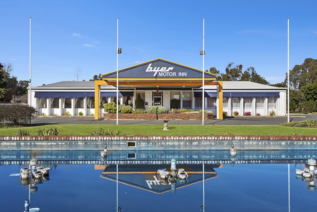 Holbrook NSW Accommodation Batemans Bay