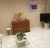 Cairnlea St Albans Townhouse - Accommodation Batemans Bay