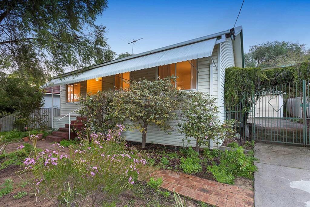Kwinana Beach WA Accommodation Batemans Bay
