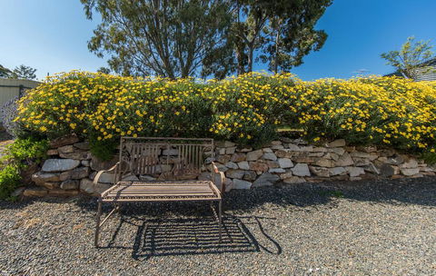Captain Rodda's Cottage - Accommodation Batemans Bay 3