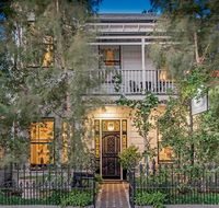 Captains Retreat Apartments and Cottages - Accommodation Batemans Bay