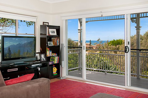 Carolyn's Beach House - Accommodation Batemans Bay 2