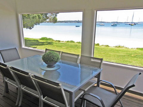 Casa Martins', 219 Foreshore Drive - Absolute Waterfront House - Accommodation Batemans Bay 1