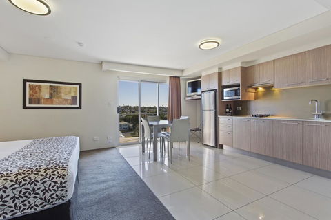 CBD Executive Apartments - Accommodation Batemans Bay 2