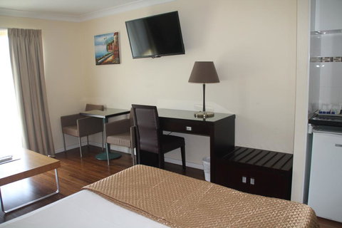 Centenary Motor Inn - Accommodation Batemans Bay 3