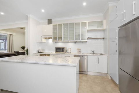 Central And Charming On Wallace - Accommodation Batemans Bay 2