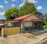 Central Armidale 2-Bedroom Apartment - Accommodation Batemans Bay
