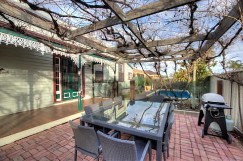 Central Charm - Accommodation Batemans Bay 0