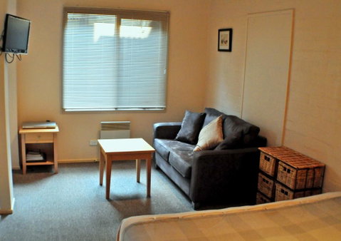 Champagne - Accommodation Batemans Bay 2